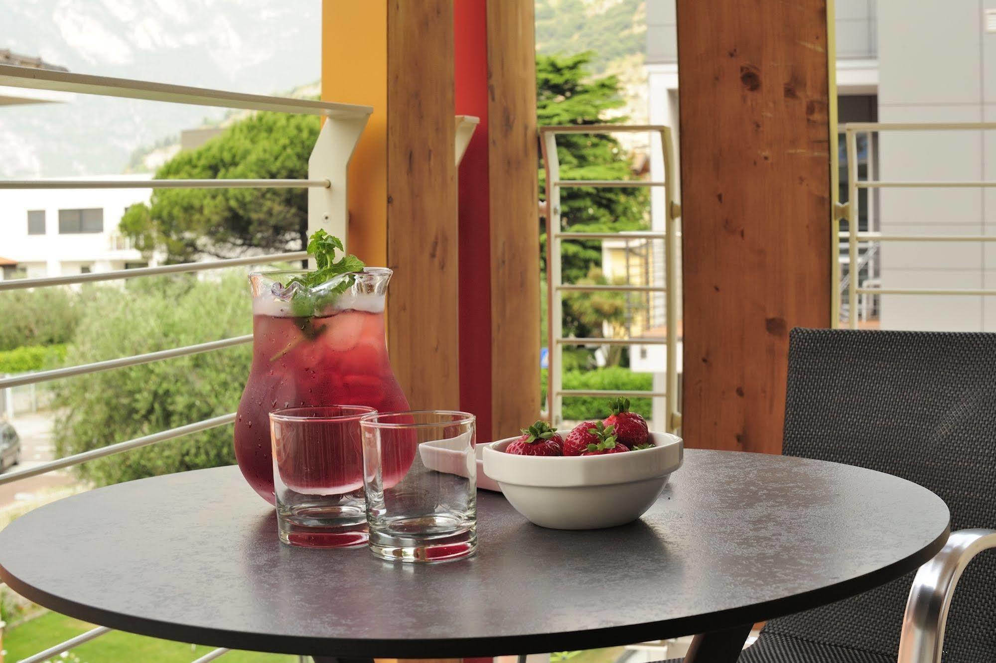 Eco Hotel Bonapace Torbole Sul Garda Extérieur photo