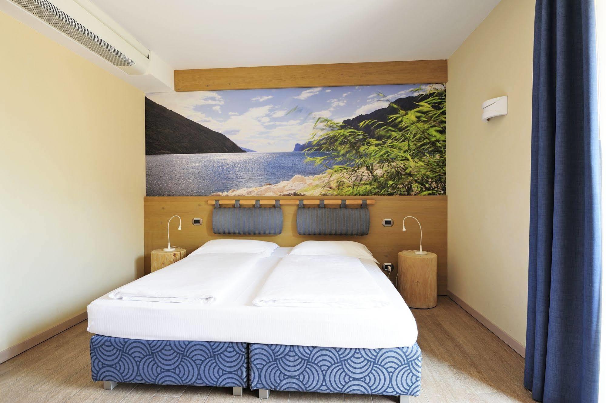 Eco Hotel Bonapace Torbole Sul Garda Extérieur photo
