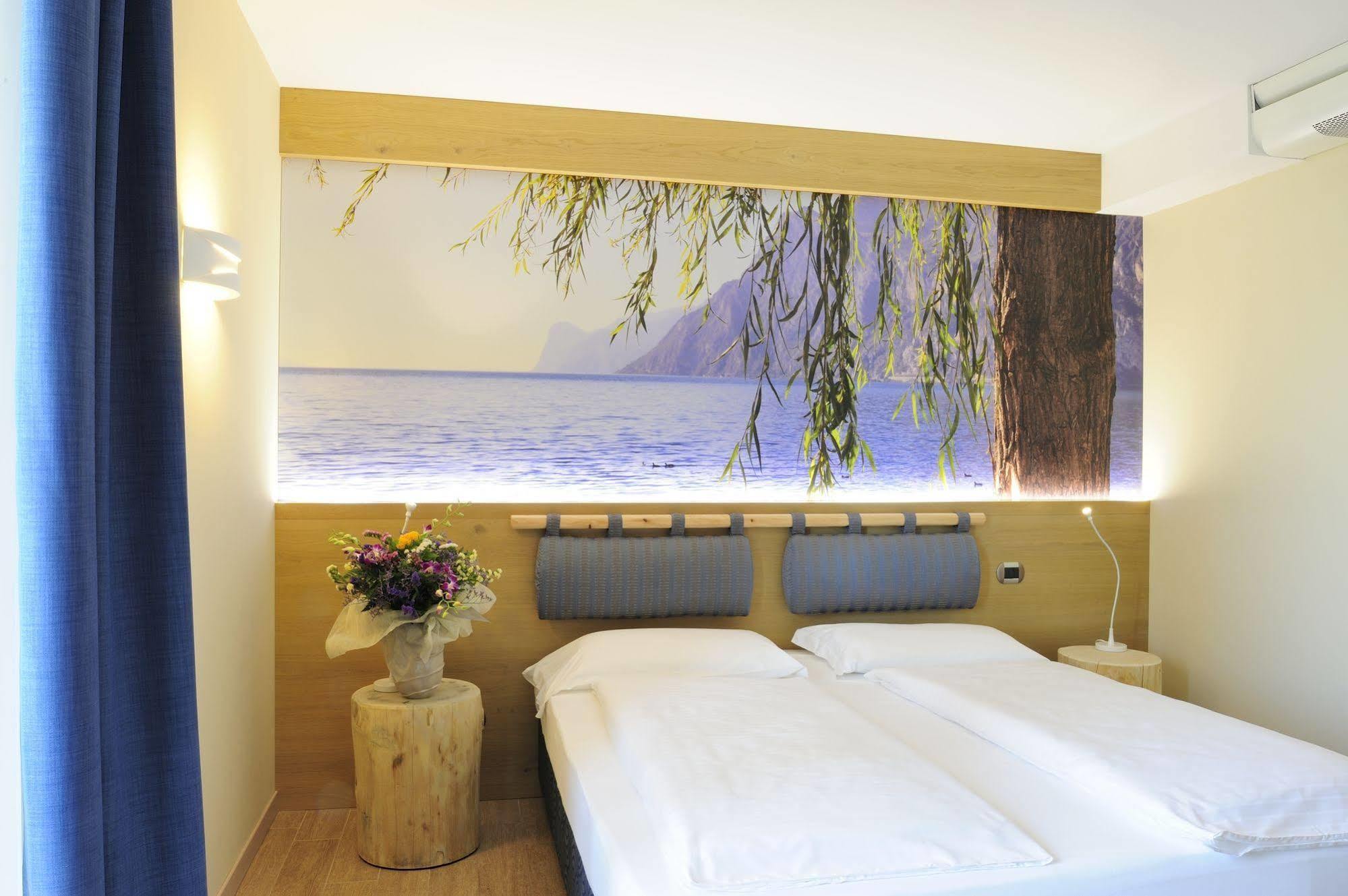 Eco Hotel Bonapace Torbole Sul Garda Extérieur photo